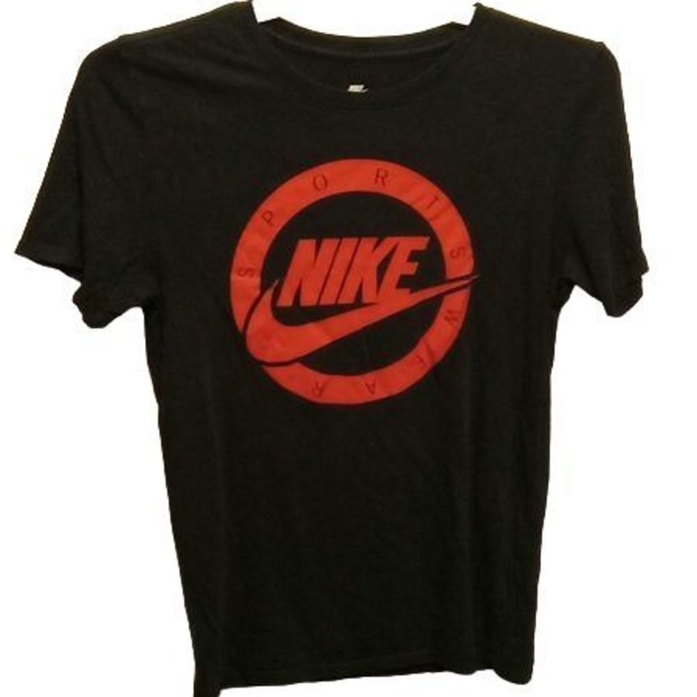 ‎Nike Sportswear Black T-shirt Size Small